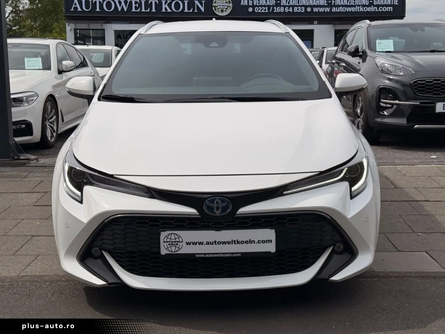 TOYOTA Corolla Touring Sports Hybrid Team D