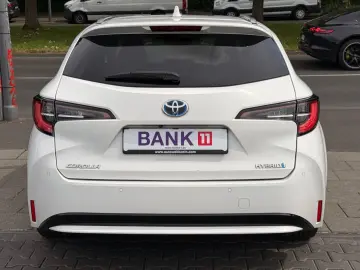 TOYOTA Corolla Touring Sports Hybrid Team D