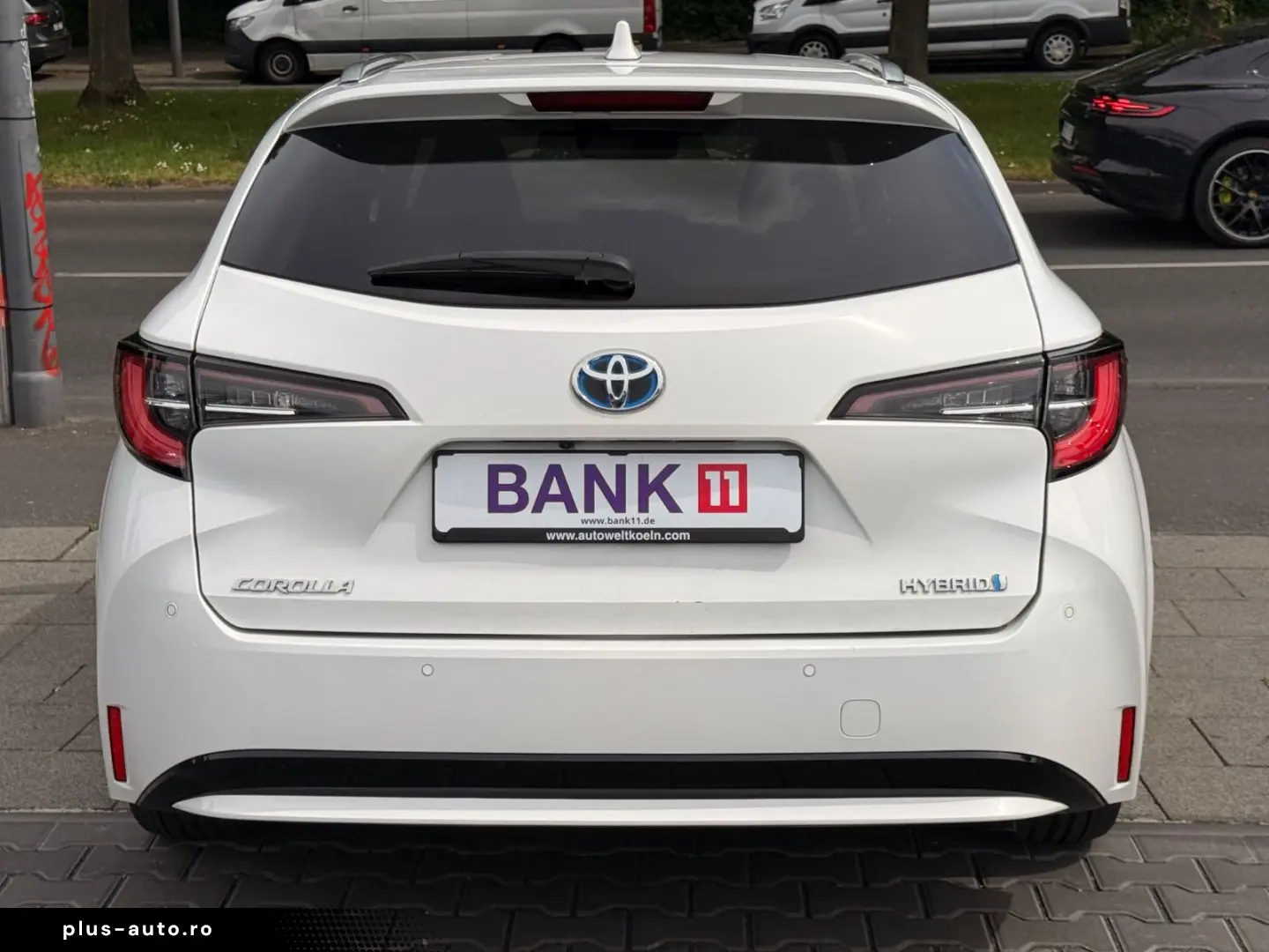 TOYOTA Corolla Touring Sports Hybrid Team D