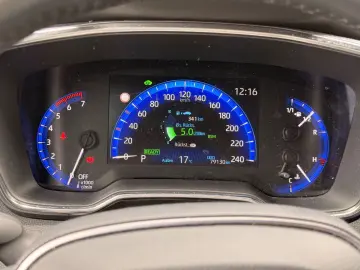 TOYOTA Corolla Touring Sports Hybrid Team D