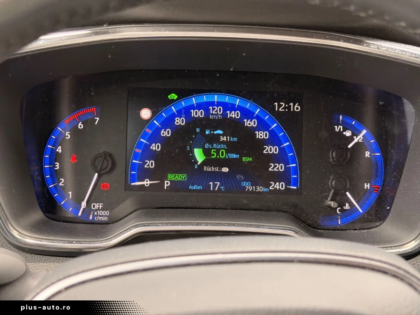 TOYOTA Corolla Touring Sports Hybrid Team D