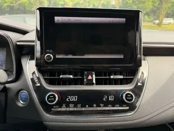 TOYOTA Corolla Touring Sports Hybrid Team D