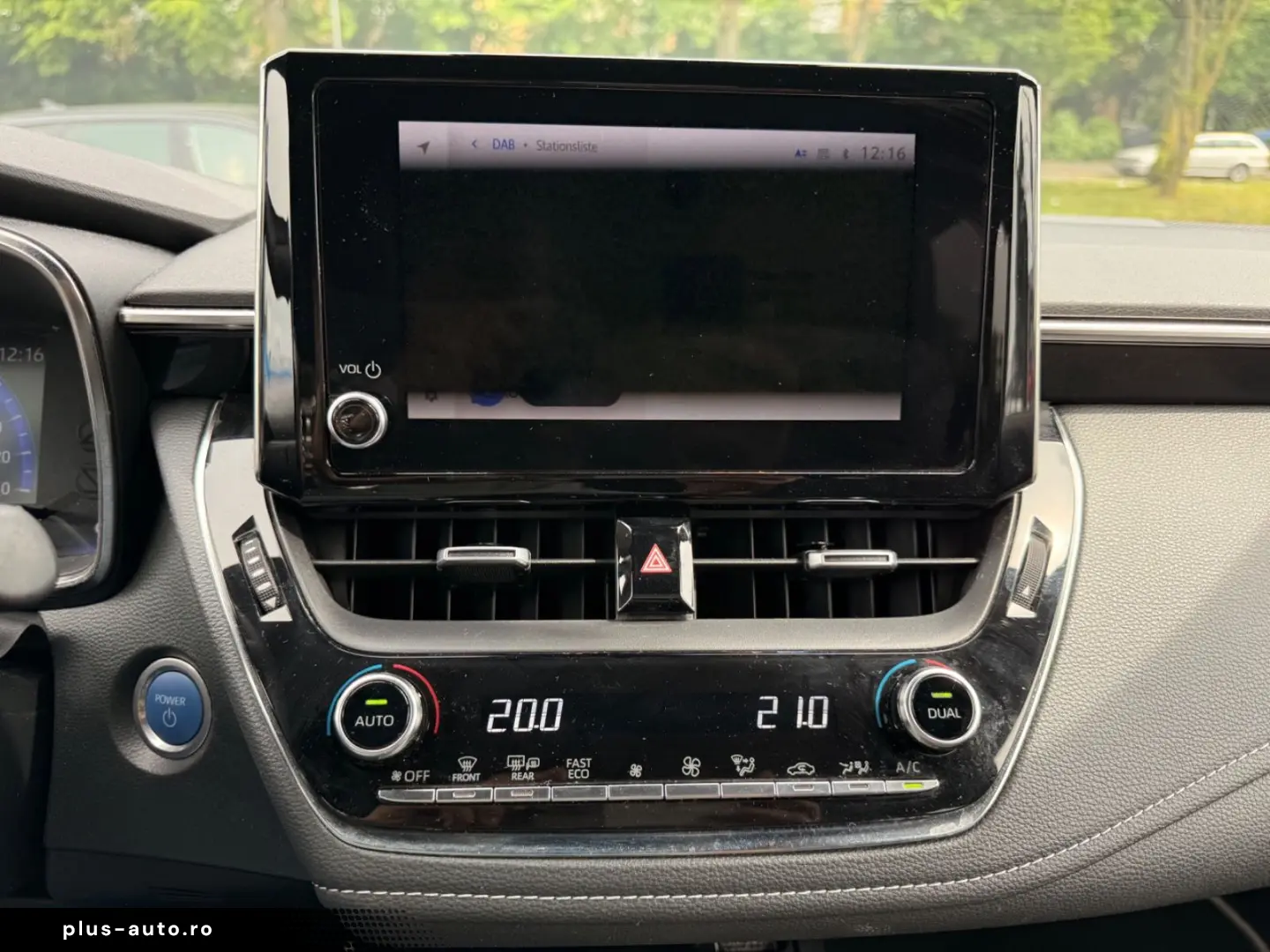 TOYOTA Corolla Touring Sports Hybrid Team D
