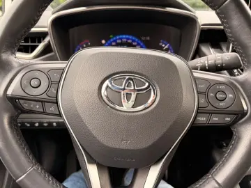 TOYOTA Corolla Touring Sports Hybrid Team D