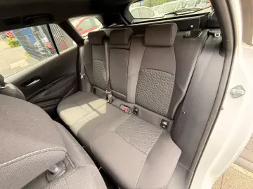TOYOTA Corolla Touring Sports Hybrid Team D