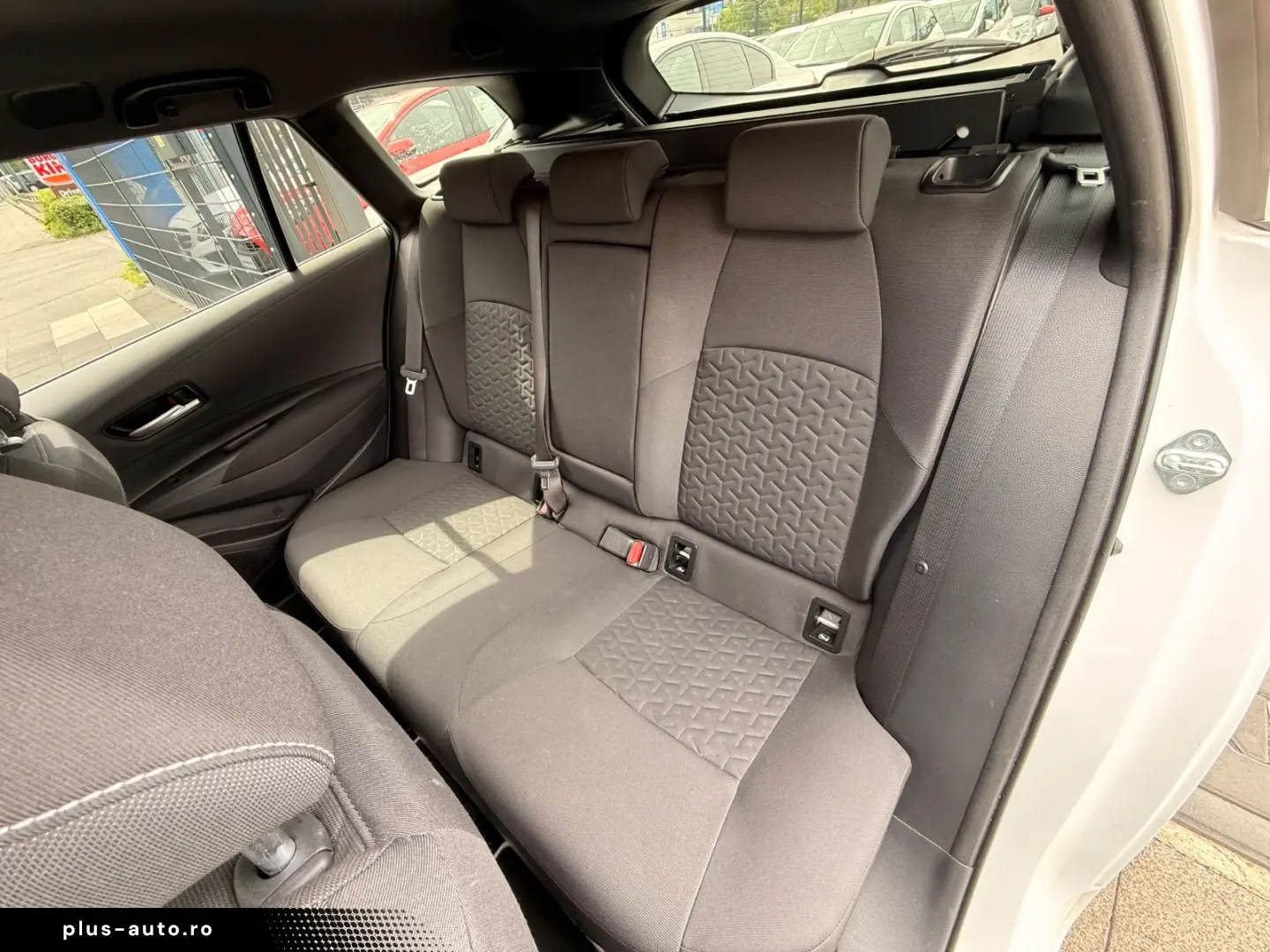 TOYOTA Corolla Touring Sports Hybrid Team D