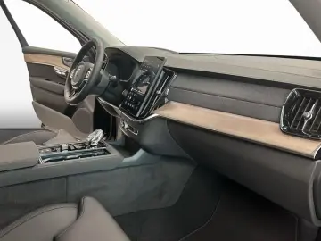 Volvo XC90 B5 B AWD Plus Bright