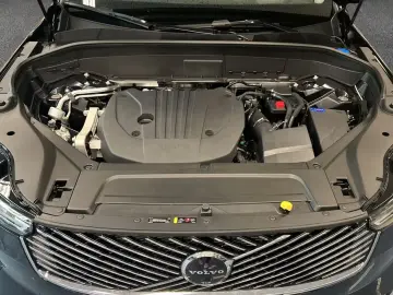 Volvo XC90 B5 B AWD Plus Bright