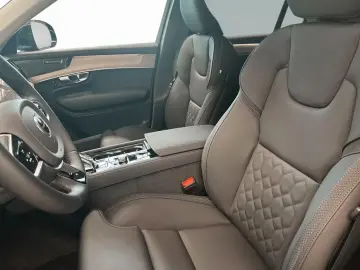 Volvo XC90 B5 B AWD Plus Bright