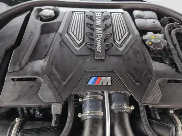 BMW M8 Cabrio Sportp. Dig.Cockpit Laser Shz. Navi