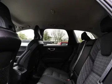 Volvo XC60 FACELIFT Core AWD Digitales