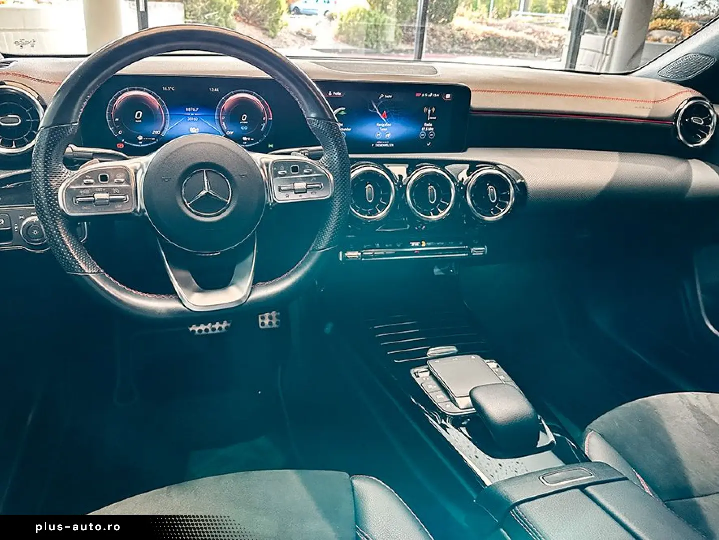 MERCEDES-BENZ CLA 250 e AMGLi NIGHT LED PANO AHK MBUX KAMERA