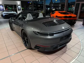 PORSCHE 992 Carrera GTS Cabrio INNO 360  18-WEGE MATRIX