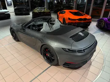 PORSCHE 992 Carrera GTS Cabrio INNO 360  18-WEGE MATRIX
