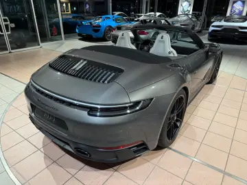 PORSCHE 992 Carrera GTS Cabrio INNO 360  18-WEGE MATRIX