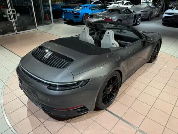 PORSCHE 992 Carrera GTS Cabrio INNO 360  18-WEGE MATRIX