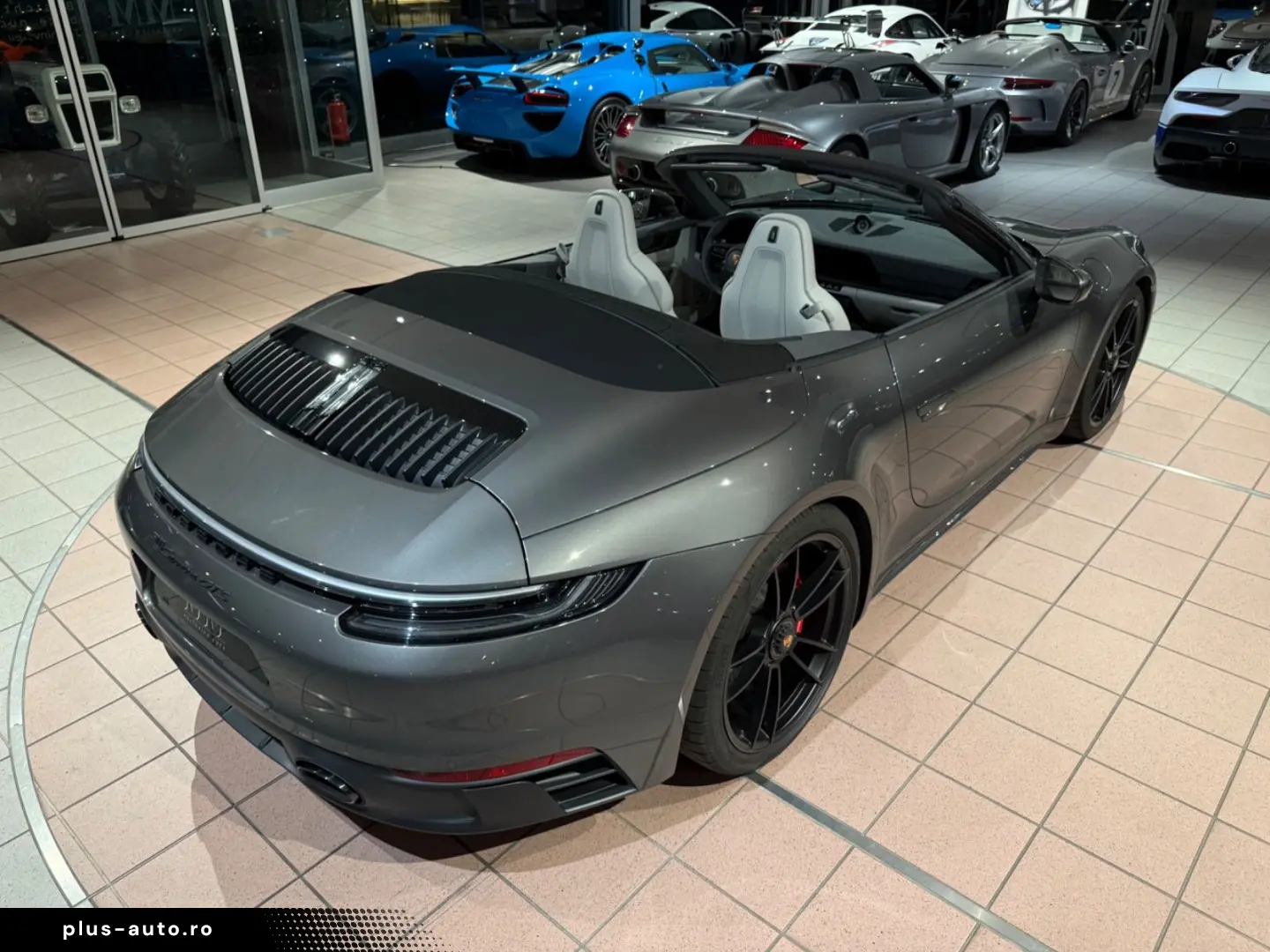PORSCHE 992 Carrera GTS Cabrio INNO 360  18-WEGE MATRIX