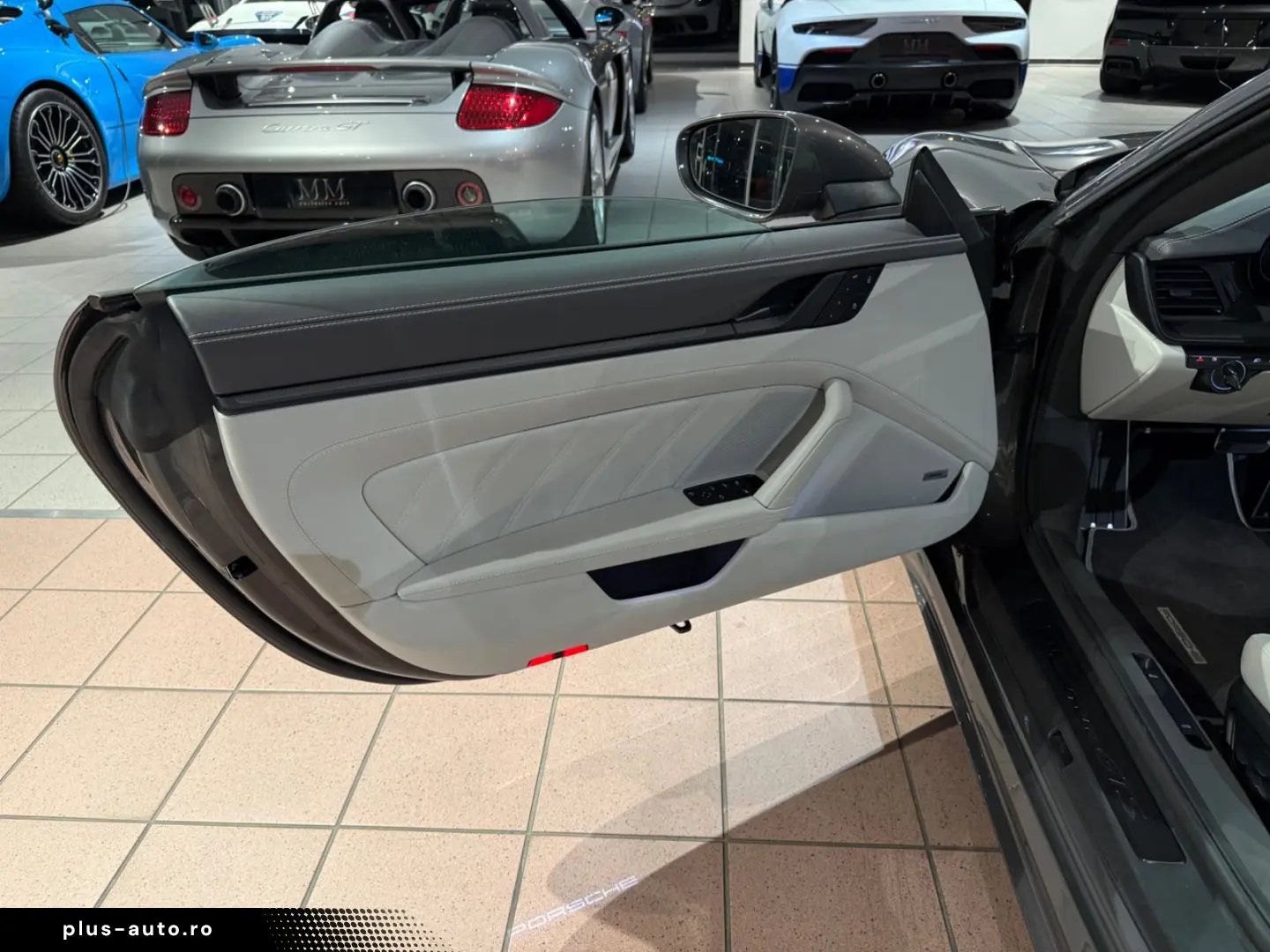 PORSCHE 992 Carrera GTS Cabrio INNO 360  18-WEGE MATRIX