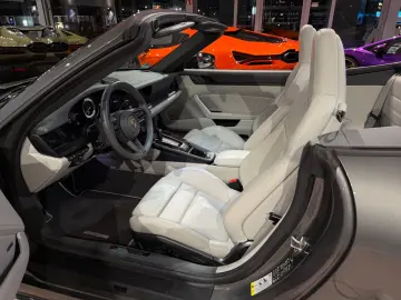 PORSCHE 992 Carrera GTS Cabrio INNO 360  18-WEGE MATRIX