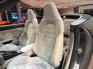 PORSCHE 992 Carrera GTS Cabrio INNO 360  18-WEGE MATRIX
