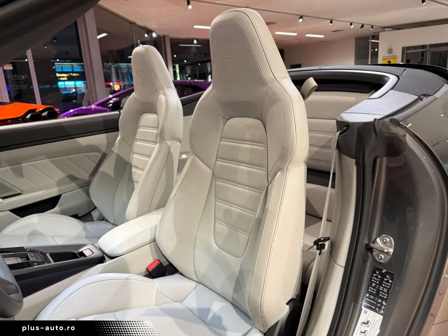 PORSCHE 992 Carrera GTS Cabrio INNO 360  18-WEGE MATRIX