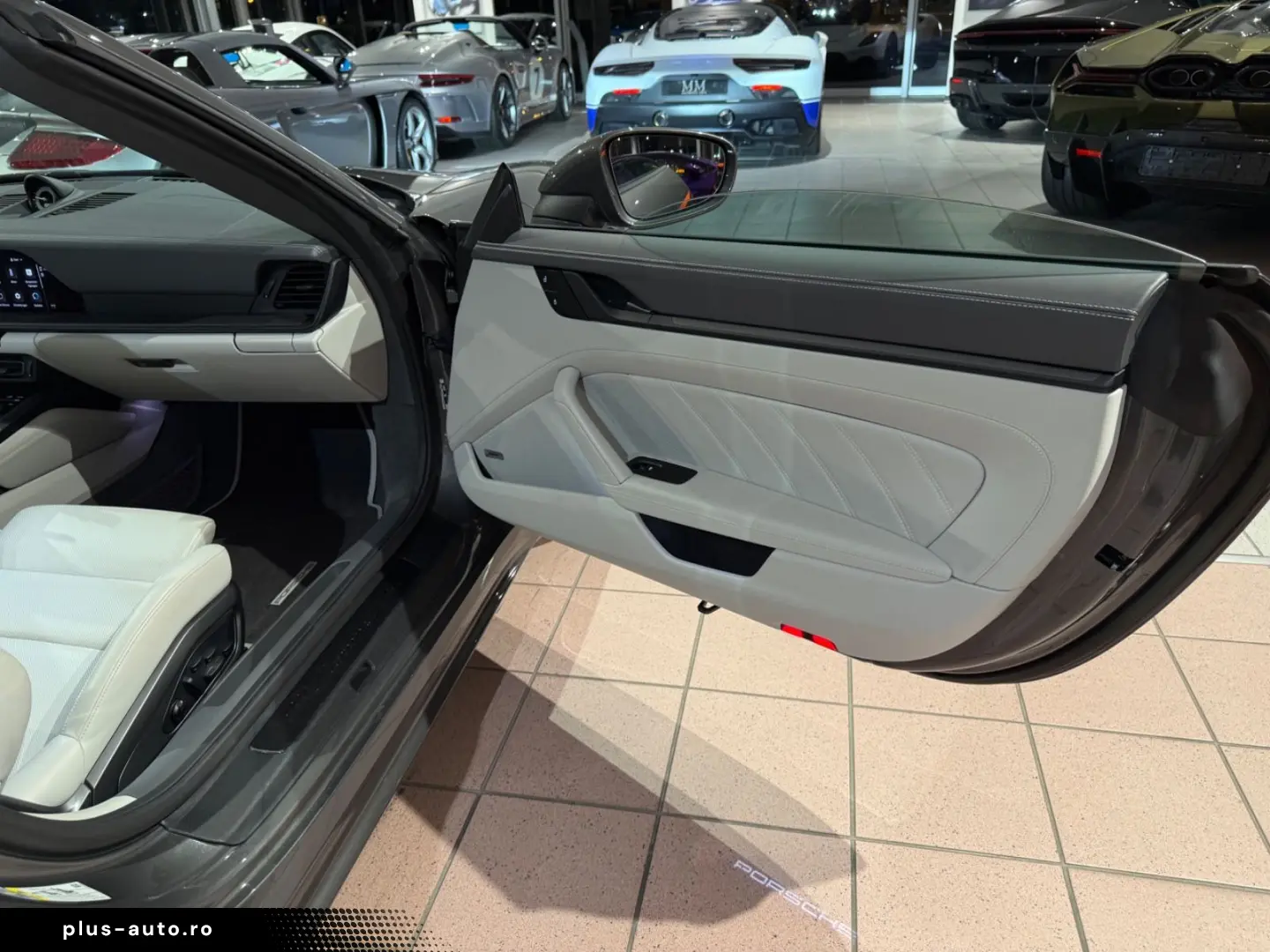 PORSCHE 992 Carrera GTS Cabrio INNO 360  18-WEGE MATRIX