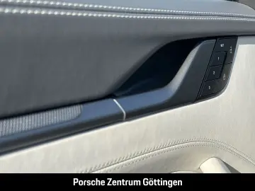 PORSCHE 992 911 Carrera S Cabrio HA-Lenkung Sportabgas