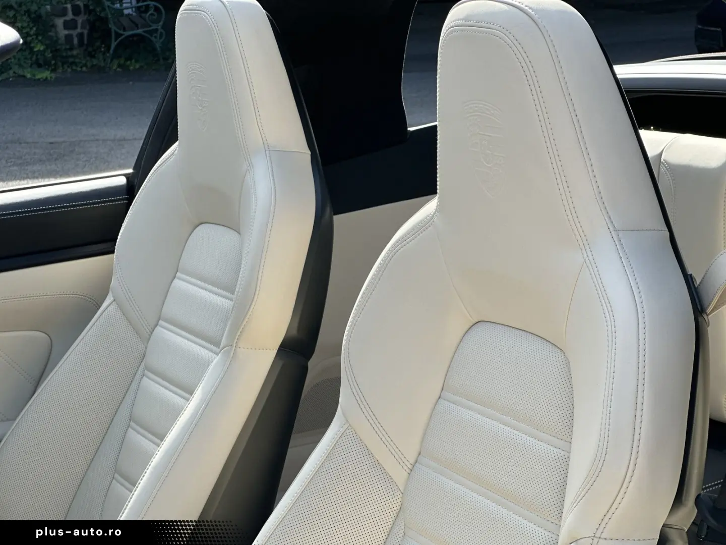 PORSCHE 992 911 Targa 4 GTS  MANUFAKTUR BI-COLOR BOSE SP