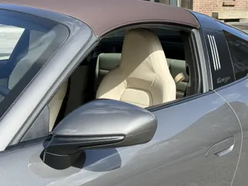 PORSCHE 992 911 Targa 4 GTS  MANUFAKTUR BI-COLOR BOSE SP