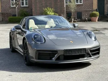 PORSCHE 992 911 Targa 4 GTS  MANUFAKTUR BI-COLOR BOSE SP