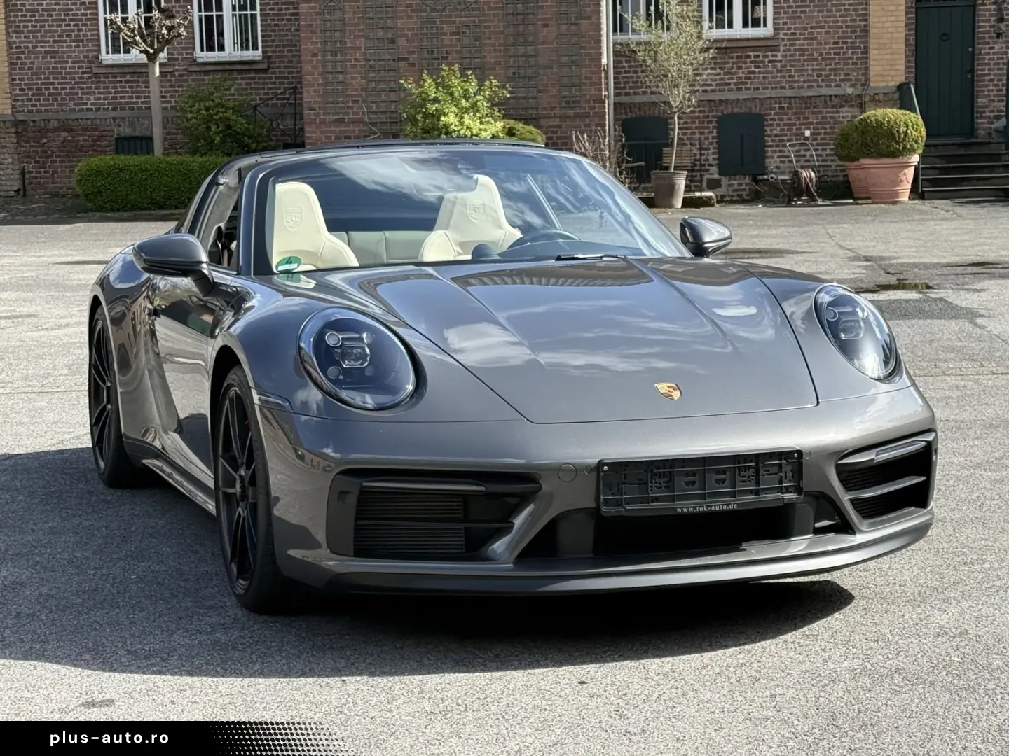 PORSCHE 992 911 Targa 4 GTS  MANUFAKTUR BI-COLOR BOSE SP