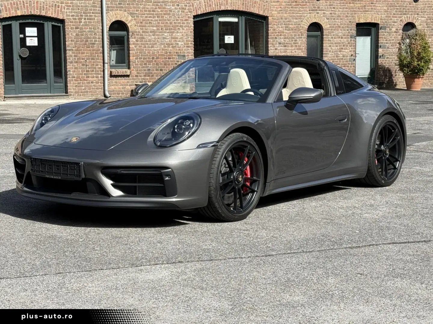 PORSCHE 992 911 Targa 4 GTS  MANUFAKTUR BI-COLOR BOSE SP
