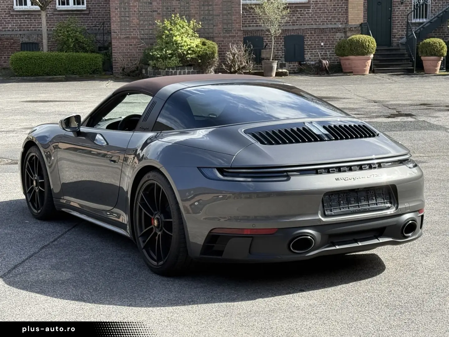 PORSCHE 992 911 Targa 4 GTS  MANUFAKTUR BI-COLOR BOSE SP