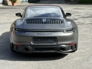 PORSCHE 992 911 Targa 4 GTS  MANUFAKTUR BI-COLOR BOSE SP