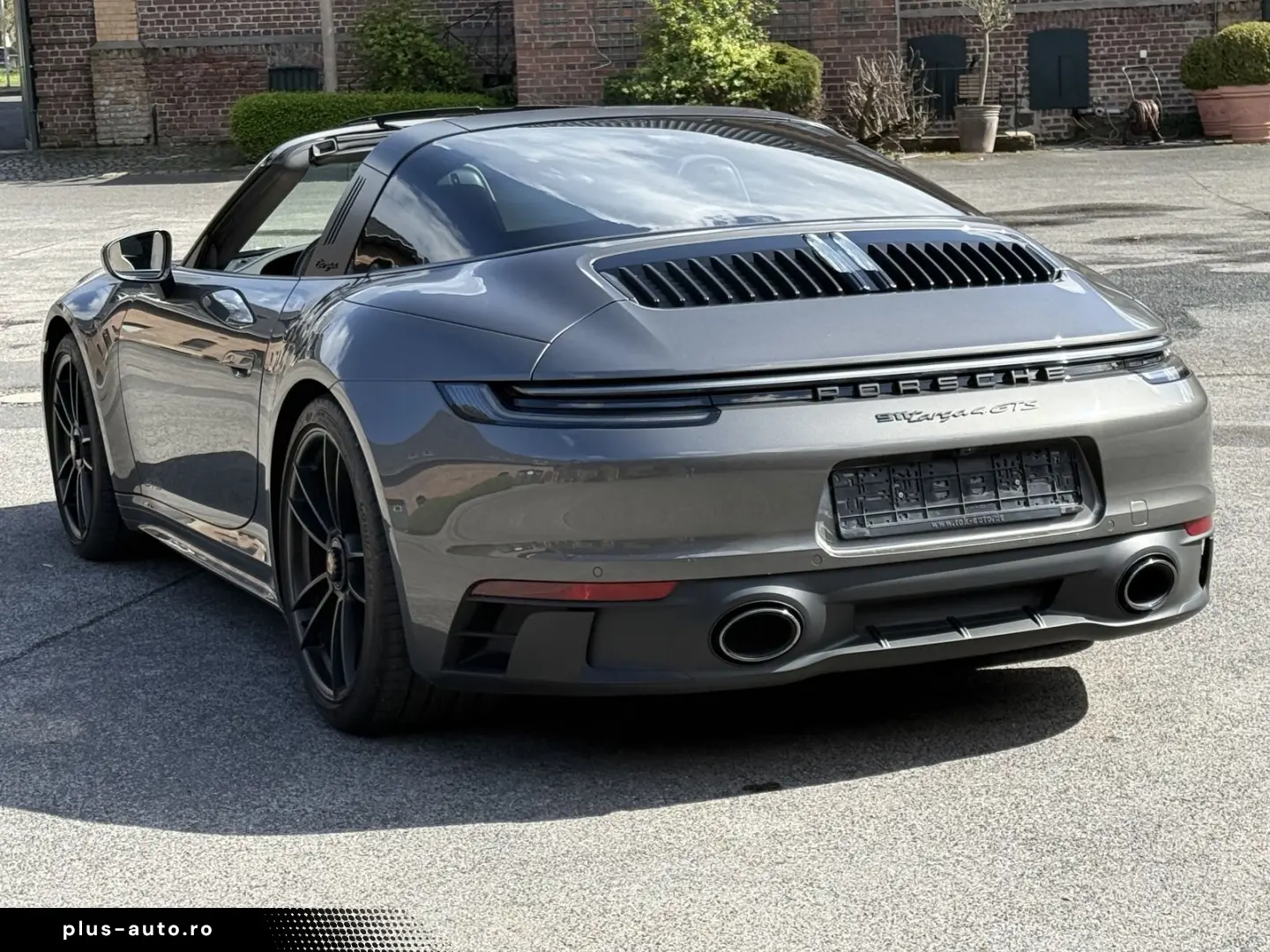 PORSCHE 992 911 Targa 4 GTS  MANUFAKTUR BI-COLOR BOSE SP
