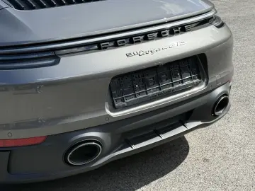 PORSCHE 992 911 Targa 4 GTS  MANUFAKTUR BI-COLOR BOSE SP