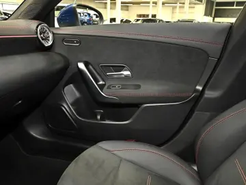 MERCEDES-BENZ CLA 250 e Coupé AMG Sport Advanced  Distr.