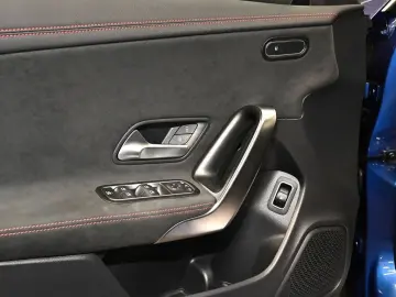 MERCEDES-BENZ CLA 250 e Coupé AMG Sport Advanced  Distr.