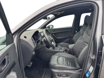CUPRA Ateca VZ 2.0 TSI DSG AHK PANO AKRAPOVIC BEATS 36