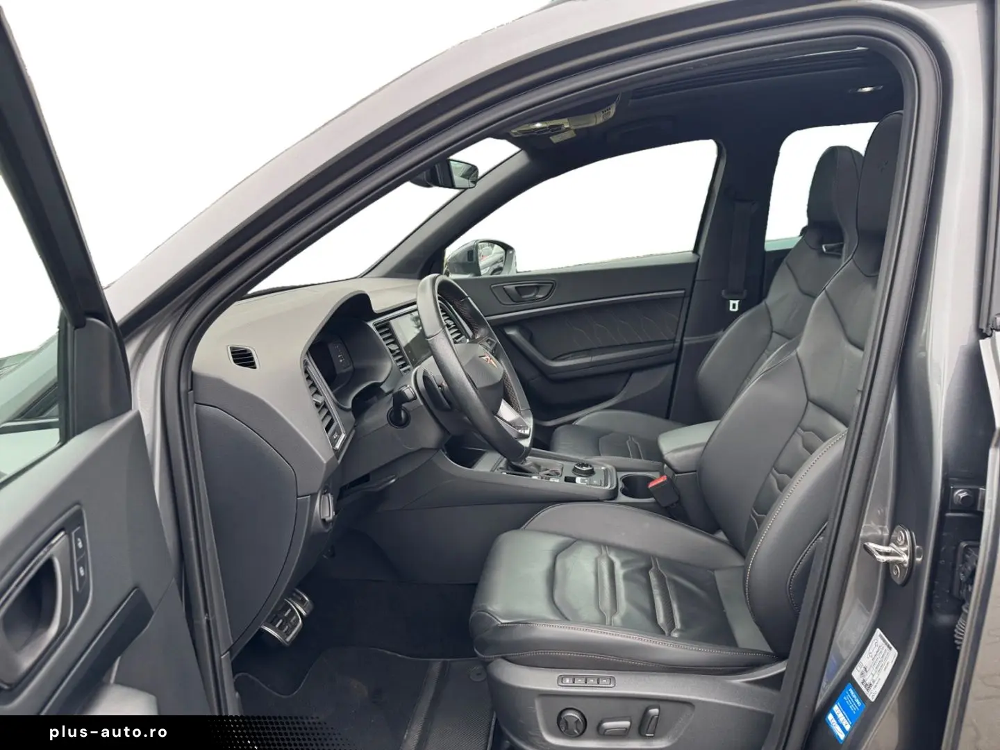 CUPRA Ateca VZ 2.0 TSI DSG AHK PANO AKRAPOVIC BEATS 36