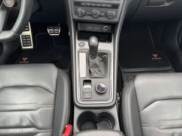 CUPRA Ateca VZ 2.0 TSI DSG AHK PANO AKRAPOVIC BEATS 36