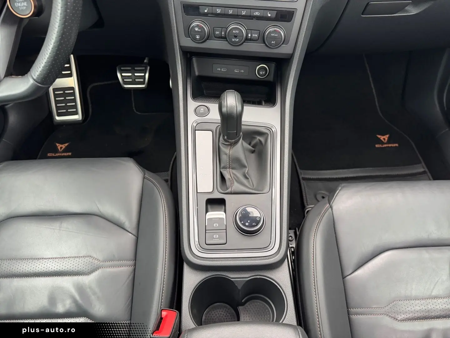 CUPRA Ateca VZ 2.0 TSI DSG AHK PANO AKRAPOVIC BEATS 36