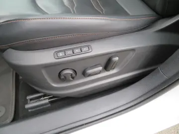 CUPRA Ateca 2.0 TSI 4Drive DSG Fahrass Ahk Akrapovic