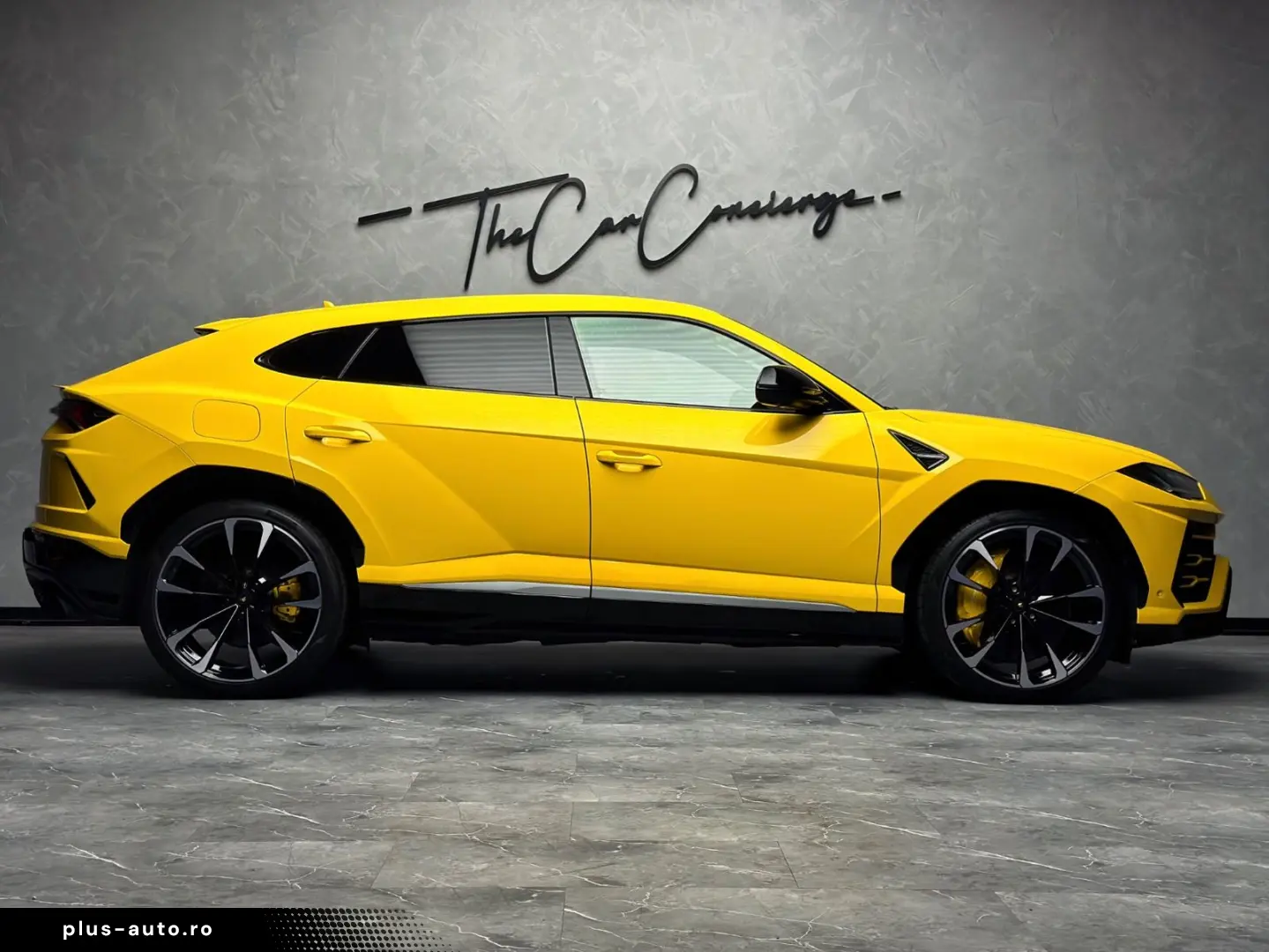 LAMBORGHINI Urus HuD B&O PANO 23   ANIMA 360 ACC