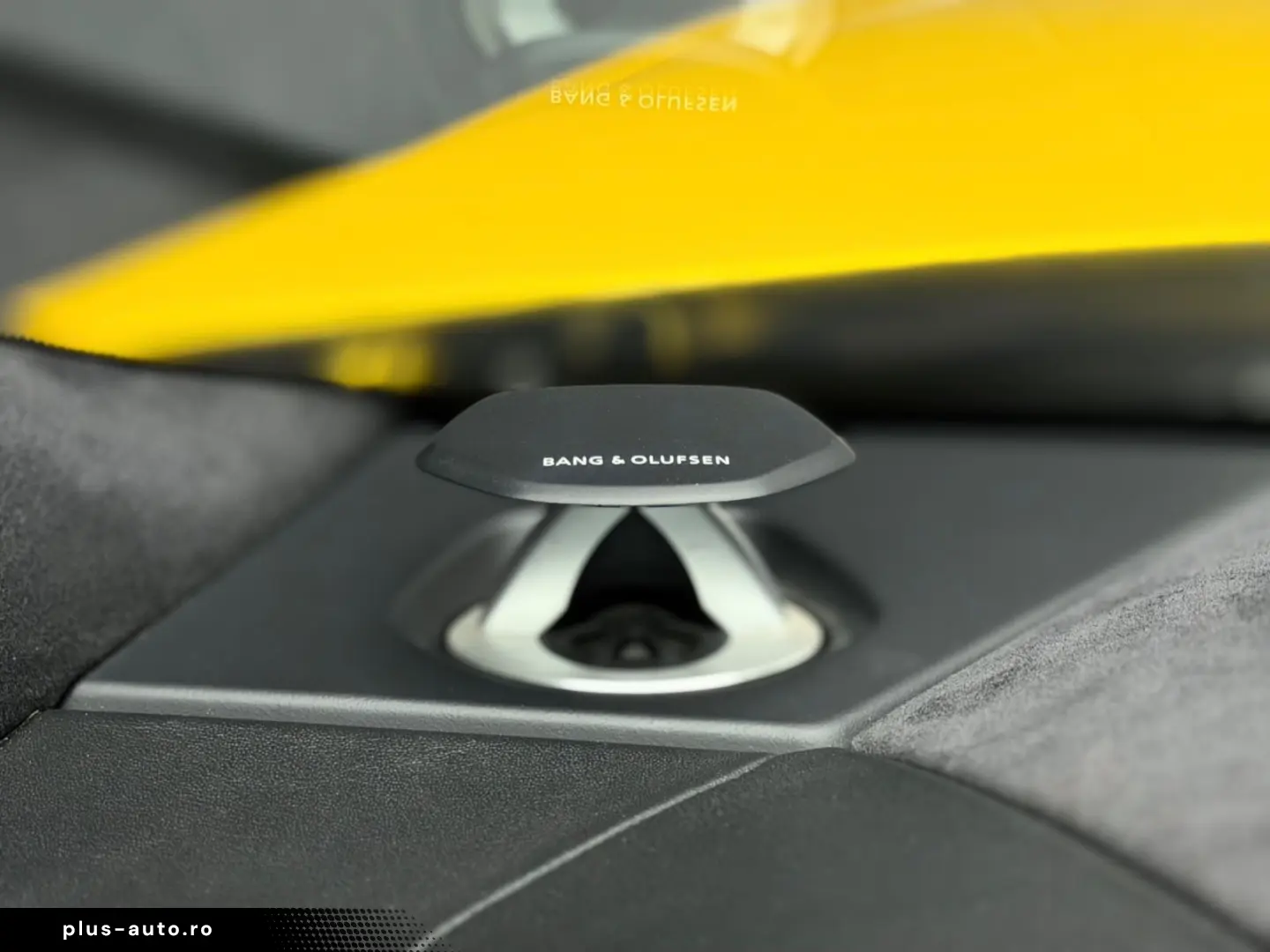 LAMBORGHINI Urus HuD B&O PANO 23   ANIMA 360 ACC