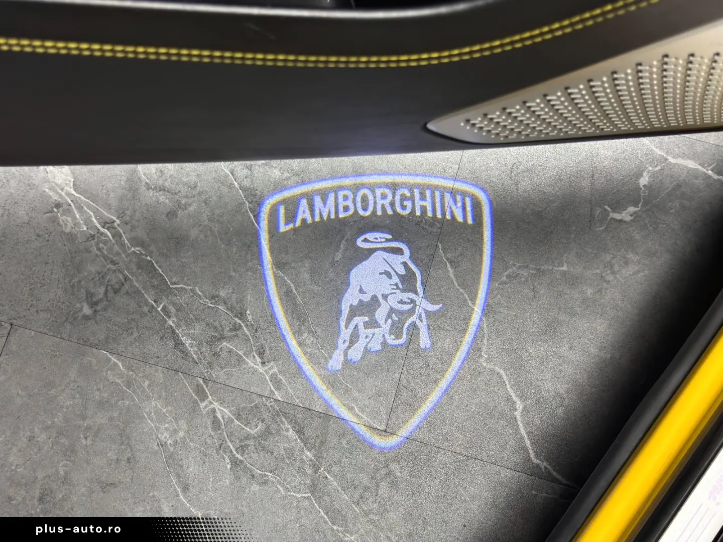 LAMBORGHINI Urus HuD B&O PANO 23   ANIMA 360 ACC