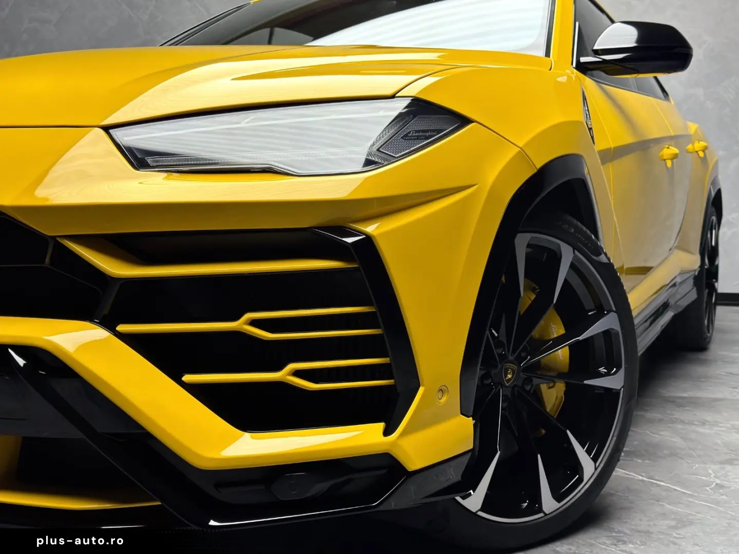 LAMBORGHINI Urus HuD B&O PANO 23   ANIMA 360 ACC