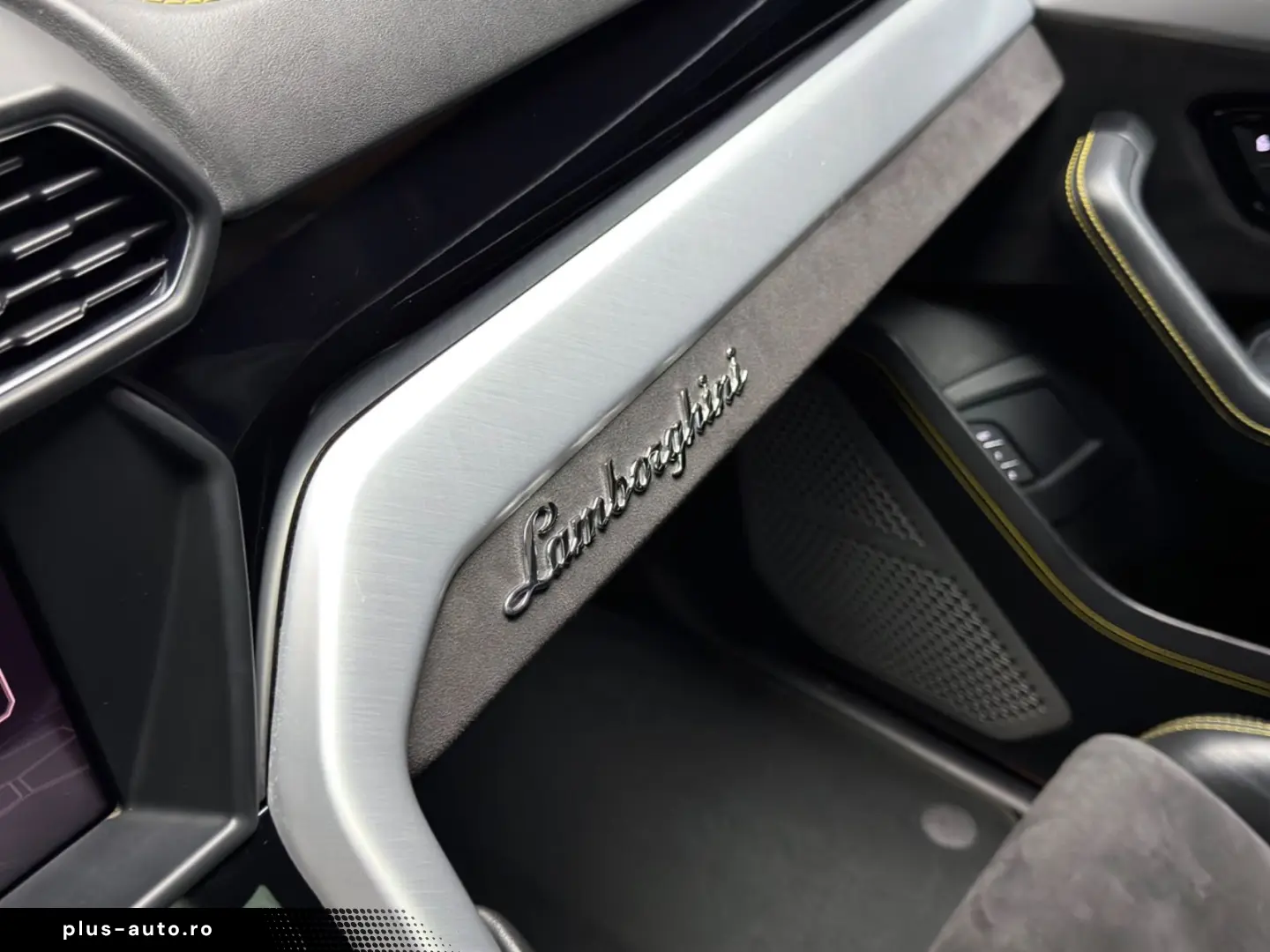 LAMBORGHINI Urus HuD B&O PANO 23   ANIMA 360 ACC
