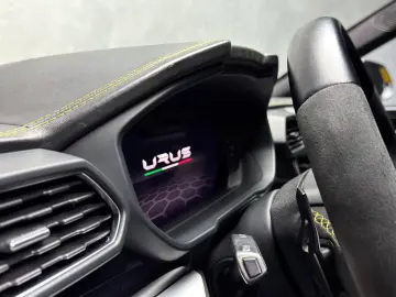 LAMBORGHINI Urus HuD B&O PANO 23   ANIMA 360 ACC
