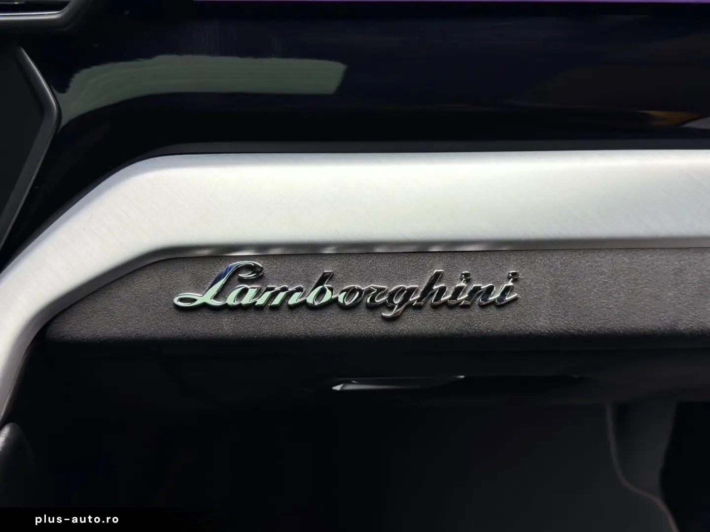 LAMBORGHINI Urus HuD B&O PANO 23   ANIMA 360 ACC